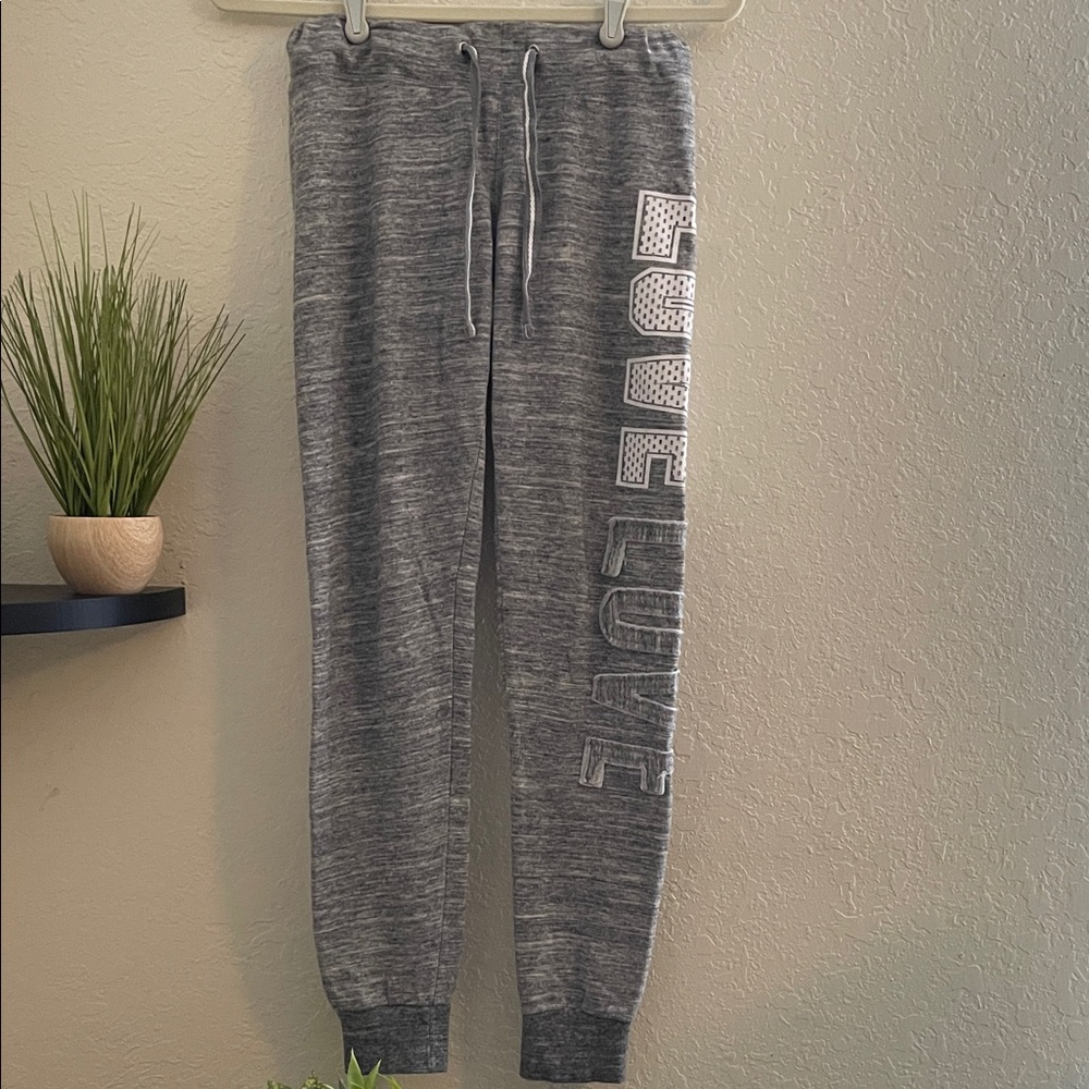 Reflex Charcoal Love Joggers Size Small 🩶🤍